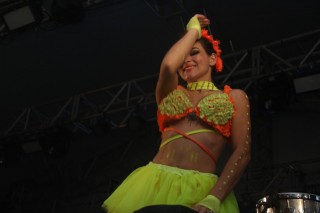 
<a style='margin-left: 5px;' class='btn btn-xs btn-social btn-facebook' href='https://www.facebook.com/sharer/sharer.php?u=https://www.galeramix.com.br/imagem/a114/800-800-90/conteudo/site_galerias/114/12-costelaco-junior-seco-silva-neto-canelinha-maiara-e-maraisa-galeramix-493.jpg' rel='popup' data-width='500' data-height='400'><i class='fa fa-facebook'></i>Compartilhar <span class='hidden-xs'>no Facebook</span>
</a> 
<a class='btn btn-default btn-xs' target='_blank' href='imagem/a114/800-800-90/conteudo/site_galerias/114/12-costelaco-junior-seco-silva-neto-canelinha-maiara-e-maraisa-galeramix-493.jpg'>
<span class='glyphicon glyphicon-cloud-download'></span> Salvar
</a>
