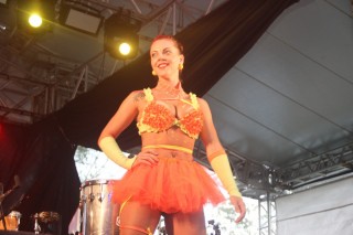 
<a style='margin-left: 5px;' class='btn btn-xs btn-social btn-facebook' href='https://www.facebook.com/sharer/sharer.php?u=https://www.galeramix.com.br/imagem/a114/800-800-90/conteudo/site_galerias/114/12-costelaco-junior-seco-silva-neto-canelinha-maiara-e-maraisa-galeramix-495.jpg' rel='popup' data-width='500' data-height='400'><i class='fa fa-facebook'></i>Compartilhar <span class='hidden-xs'>no Facebook</span>
</a> 
<a class='btn btn-default btn-xs' target='_blank' href='imagem/a114/800-800-90/conteudo/site_galerias/114/12-costelaco-junior-seco-silva-neto-canelinha-maiara-e-maraisa-galeramix-495.jpg'>
<span class='glyphicon glyphicon-cloud-download'></span> Salvar
</a>
