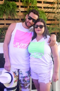 
<a style='margin-left: 5px;' class='btn btn-xs btn-social btn-facebook' href='https://www.facebook.com/sharer/sharer.php?u=https://www.galeramix.com.br/imagem/a114/800-800-90/conteudo/site_galerias/114/12-costelaco-junior-seco-silva-neto-canelinha-maiara-e-maraisa-galeramix-54.jpg' rel='popup' data-width='500' data-height='400'><i class='fa fa-facebook'></i>Compartilhar <span class='hidden-xs'>no Facebook</span>
</a> 
<a class='btn btn-default btn-xs' target='_blank' href='imagem/a114/800-800-90/conteudo/site_galerias/114/12-costelaco-junior-seco-silva-neto-canelinha-maiara-e-maraisa-galeramix-54.jpg'>
<span class='glyphicon glyphicon-cloud-download'></span> Salvar
</a>
