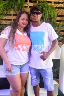 
<a style='margin-left: 5px;' class='btn btn-xs btn-social btn-facebook' href='https://www.facebook.com/sharer/sharer.php?u=https://www.galeramix.com.br/imagem/a114/800-800-90/conteudo/site_galerias/114/12-costelaco-junior-seco-silva-neto-canelinha-maiara-e-maraisa-galeramix-55.jpg' rel='popup' data-width='500' data-height='400'><i class='fa fa-facebook'></i>Compartilhar <span class='hidden-xs'>no Facebook</span>
</a> 
<a class='btn btn-default btn-xs' target='_blank' href='imagem/a114/800-800-90/conteudo/site_galerias/114/12-costelaco-junior-seco-silva-neto-canelinha-maiara-e-maraisa-galeramix-55.jpg'>
<span class='glyphicon glyphicon-cloud-download'></span> Salvar
</a>
