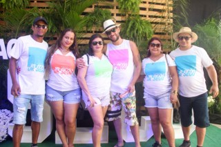 
<a style='margin-left: 5px;' class='btn btn-xs btn-social btn-facebook' href='https://www.facebook.com/sharer/sharer.php?u=https://www.galeramix.com.br/imagem/a114/800-800-90/conteudo/site_galerias/114/12-costelaco-junior-seco-silva-neto-canelinha-maiara-e-maraisa-galeramix-56.jpg' rel='popup' data-width='500' data-height='400'><i class='fa fa-facebook'></i>Compartilhar <span class='hidden-xs'>no Facebook</span>
</a> 
<a class='btn btn-default btn-xs' target='_blank' href='imagem/a114/800-800-90/conteudo/site_galerias/114/12-costelaco-junior-seco-silva-neto-canelinha-maiara-e-maraisa-galeramix-56.jpg'>
<span class='glyphicon glyphicon-cloud-download'></span> Salvar
</a>
