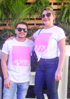 
<a style='margin-left: 5px;' class='btn btn-xs btn-social btn-facebook' href='https://www.facebook.com/sharer/sharer.php?u=https://www.galeramix.com.br/imagem/a114/800-800-90/conteudo/site_galerias/114/12-costelaco-junior-seco-silva-neto-canelinha-maiara-e-maraisa-galeramix-57.jpg' rel='popup' data-width='500' data-height='400'><i class='fa fa-facebook'></i>Compartilhar <span class='hidden-xs'>no Facebook</span>
</a> 
<a class='btn btn-default btn-xs' target='_blank' href='imagem/a114/800-800-90/conteudo/site_galerias/114/12-costelaco-junior-seco-silva-neto-canelinha-maiara-e-maraisa-galeramix-57.jpg'>
<span class='glyphicon glyphicon-cloud-download'></span> Salvar
</a>
