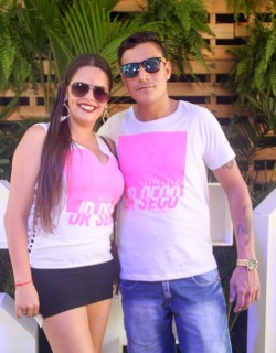 
<a style='margin-left: 5px;' class='btn btn-xs btn-social btn-facebook' href='https://www.facebook.com/sharer/sharer.php?u=https://www.galeramix.com.br/imagem/a114/800-800-90/conteudo/site_galerias/114/12-costelaco-junior-seco-silva-neto-canelinha-maiara-e-maraisa-galeramix-88.jpg' rel='popup' data-width='500' data-height='400'><i class='fa fa-facebook'></i>Compartilhar <span class='hidden-xs'>no Facebook</span>
</a> 
<a class='btn btn-default btn-xs' target='_blank' href='imagem/a114/800-800-90/conteudo/site_galerias/114/12-costelaco-junior-seco-silva-neto-canelinha-maiara-e-maraisa-galeramix-88.jpg'>
<span class='glyphicon glyphicon-cloud-download'></span> Salvar
</a>
