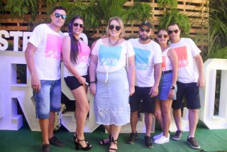 
<a style='margin-left: 5px;' class='btn btn-xs btn-social btn-facebook' href='https://www.facebook.com/sharer/sharer.php?u=https://www.galeramix.com.br/imagem/a114/800-800-90/conteudo/site_galerias/114/12-costelaco-junior-seco-silva-neto-canelinha-maiara-e-maraisa-galeramix-89.jpg' rel='popup' data-width='500' data-height='400'><i class='fa fa-facebook'></i>Compartilhar <span class='hidden-xs'>no Facebook</span>
</a> 
<a class='btn btn-default btn-xs' target='_blank' href='imagem/a114/800-800-90/conteudo/site_galerias/114/12-costelaco-junior-seco-silva-neto-canelinha-maiara-e-maraisa-galeramix-89.jpg'>
<span class='glyphicon glyphicon-cloud-download'></span> Salvar
</a>
