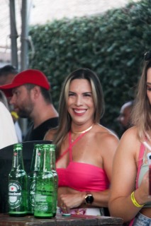 
<a style='margin-left: 5px;' class='btn btn-xs btn-social btn-facebook' href='https://www.facebook.com/sharer/sharer.php?u=https://www.galeramix.com.br/imagem/a115/800-800-90/conteudo/site_galerias/115/desenferruje-2022-118.jpg' rel='popup' data-width='500' data-height='400'><i class='fa fa-facebook'></i>Compartilhar <span class='hidden-xs'>no Facebook</span>
</a> 
<a class='btn btn-default btn-xs' target='_blank' href='imagem/a115/800-800-90/conteudo/site_galerias/115/desenferruje-2022-118.jpg'>
<span class='glyphicon glyphicon-cloud-download'></span> Salvar
</a>
