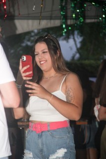 
<a style='margin-left: 5px;' class='btn btn-xs btn-social btn-facebook' href='https://www.facebook.com/sharer/sharer.php?u=https://www.galeramix.com.br/imagem/a115/800-800-90/conteudo/site_galerias/115/desenferruje-2022-126.jpg' rel='popup' data-width='500' data-height='400'><i class='fa fa-facebook'></i>Compartilhar <span class='hidden-xs'>no Facebook</span>
</a> 
<a class='btn btn-default btn-xs' target='_blank' href='imagem/a115/800-800-90/conteudo/site_galerias/115/desenferruje-2022-126.jpg'>
<span class='glyphicon glyphicon-cloud-download'></span> Salvar
</a>
