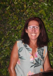 
<a style='margin-left: 5px;' class='btn btn-xs btn-social btn-facebook' href='https://www.facebook.com/sharer/sharer.php?u=https://www.galeramix.com.br/imagem/a115/800-800-90/conteudo/site_galerias/115/desenferruje-2022-138.jpg' rel='popup' data-width='500' data-height='400'><i class='fa fa-facebook'></i>Compartilhar <span class='hidden-xs'>no Facebook</span>
</a> 
<a class='btn btn-default btn-xs' target='_blank' href='imagem/a115/800-800-90/conteudo/site_galerias/115/desenferruje-2022-138.jpg'>
<span class='glyphicon glyphicon-cloud-download'></span> Salvar
</a>
