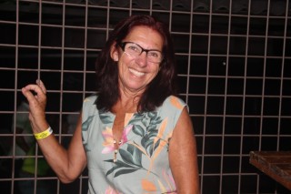 
<a style='margin-left: 5px;' class='btn btn-xs btn-social btn-facebook' href='https://www.facebook.com/sharer/sharer.php?u=https://www.galeramix.com.br/imagem/a115/800-800-90/conteudo/site_galerias/115/desenferruje-2022-140.jpg' rel='popup' data-width='500' data-height='400'><i class='fa fa-facebook'></i>Compartilhar <span class='hidden-xs'>no Facebook</span>
</a> 
<a class='btn btn-default btn-xs' target='_blank' href='imagem/a115/800-800-90/conteudo/site_galerias/115/desenferruje-2022-140.jpg'>
<span class='glyphicon glyphicon-cloud-download'></span> Salvar
</a>
