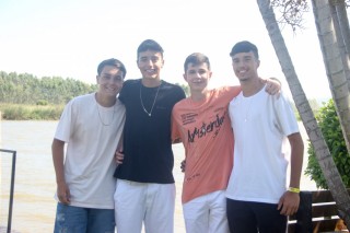 
<a style='margin-left: 5px;' class='btn btn-xs btn-social btn-facebook' href='https://www.facebook.com/sharer/sharer.php?u=https://www.galeramix.com.br/imagem/a115/800-800-90/conteudo/site_galerias/115/desenferruje-2022-20.jpg' rel='popup' data-width='500' data-height='400'><i class='fa fa-facebook'></i>Compartilhar <span class='hidden-xs'>no Facebook</span>
</a> 
<a class='btn btn-default btn-xs' target='_blank' href='imagem/a115/800-800-90/conteudo/site_galerias/115/desenferruje-2022-20.jpg'>
<span class='glyphicon glyphicon-cloud-download'></span> Salvar
</a>
