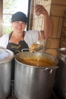 
<a style='margin-left: 5px;' class='btn btn-xs btn-social btn-facebook' href='https://www.facebook.com/sharer/sharer.php?u=https://www.galeramix.com.br/imagem/a115/800-800-90/conteudo/site_galerias/115/desenferruje-2022-25.jpg' rel='popup' data-width='500' data-height='400'><i class='fa fa-facebook'></i>Compartilhar <span class='hidden-xs'>no Facebook</span>
</a> 
<a class='btn btn-default btn-xs' target='_blank' href='imagem/a115/800-800-90/conteudo/site_galerias/115/desenferruje-2022-25.jpg'>
<span class='glyphicon glyphicon-cloud-download'></span> Salvar
</a>
