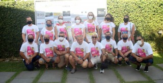 
<a style='margin-left: 5px;' class='btn btn-xs btn-social btn-facebook' href='https://www.facebook.com/sharer/sharer.php?u=https://www.galeramix.com.br/imagem/a115/800-800-90/conteudo/site_galerias/115/desenferruje-2022-3.jpg' rel='popup' data-width='500' data-height='400'><i class='fa fa-facebook'></i>Compartilhar <span class='hidden-xs'>no Facebook</span>
</a> 
<a class='btn btn-default btn-xs' target='_blank' href='imagem/a115/800-800-90/conteudo/site_galerias/115/desenferruje-2022-3.jpg'>
<span class='glyphicon glyphicon-cloud-download'></span> Salvar
</a>
