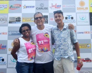 
<a style='margin-left: 5px;' class='btn btn-xs btn-social btn-facebook' href='https://www.facebook.com/sharer/sharer.php?u=https://www.galeramix.com.br/imagem/a115/800-800-90/conteudo/site_galerias/115/desenferruje-2022-33.jpg' rel='popup' data-width='500' data-height='400'><i class='fa fa-facebook'></i>Compartilhar <span class='hidden-xs'>no Facebook</span>
</a> 
<a class='btn btn-default btn-xs' target='_blank' href='imagem/a115/800-800-90/conteudo/site_galerias/115/desenferruje-2022-33.jpg'>
<span class='glyphicon glyphicon-cloud-download'></span> Salvar
</a>
