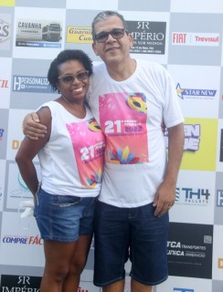 
<a style='margin-left: 5px;' class='btn btn-xs btn-social btn-facebook' href='https://www.facebook.com/sharer/sharer.php?u=https://www.galeramix.com.br/imagem/a115/800-800-90/conteudo/site_galerias/115/desenferruje-2022-34.jpg' rel='popup' data-width='500' data-height='400'><i class='fa fa-facebook'></i>Compartilhar <span class='hidden-xs'>no Facebook</span>
</a> 
<a class='btn btn-default btn-xs' target='_blank' href='imagem/a115/800-800-90/conteudo/site_galerias/115/desenferruje-2022-34.jpg'>
<span class='glyphicon glyphicon-cloud-download'></span> Salvar
</a>
