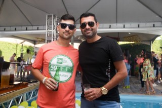 
<a style='margin-left: 5px;' class='btn btn-xs btn-social btn-facebook' href='https://www.facebook.com/sharer/sharer.php?u=https://www.galeramix.com.br/imagem/a115/800-800-90/conteudo/site_galerias/115/desenferruje-2022-94.jpg' rel='popup' data-width='500' data-height='400'><i class='fa fa-facebook'></i>Compartilhar <span class='hidden-xs'>no Facebook</span>
</a> 
<a class='btn btn-default btn-xs' target='_blank' href='imagem/a115/800-800-90/conteudo/site_galerias/115/desenferruje-2022-94.jpg'>
<span class='glyphicon glyphicon-cloud-download'></span> Salvar
</a>
