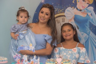 
<a style='margin-left: 5px;' class='btn btn-xs btn-social btn-facebook' href='https://www.facebook.com/sharer/sharer.php?u=https://www.galeramix.com.br/imagem/a116/800-800-90/conteudo/site_galerias/116/img8476.jpg' rel='popup' data-width='500' data-height='400'><i class='fa fa-facebook'></i>Compartilhar <span class='hidden-xs'>no Facebook</span>
</a> 
<a class='btn btn-default btn-xs' target='_blank' href='imagem/a116/800-800-90/conteudo/site_galerias/116/img8476.jpg'>
<span class='glyphicon glyphicon-cloud-download'></span> Salvar
</a>
