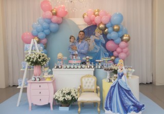 
<a style='margin-left: 5px;' class='btn btn-xs btn-social btn-facebook' href='https://www.facebook.com/sharer/sharer.php?u=https://www.galeramix.com.br/imagem/a116/800-800-90/conteudo/site_galerias/116/img8500.jpg' rel='popup' data-width='500' data-height='400'><i class='fa fa-facebook'></i>Compartilhar <span class='hidden-xs'>no Facebook</span>
</a> 
<a class='btn btn-default btn-xs' target='_blank' href='imagem/a116/800-800-90/conteudo/site_galerias/116/img8500.jpg'>
<span class='glyphicon glyphicon-cloud-download'></span> Salvar
</a>
