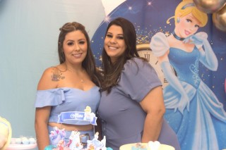 
<a style='margin-left: 5px;' class='btn btn-xs btn-social btn-facebook' href='https://www.facebook.com/sharer/sharer.php?u=https://www.galeramix.com.br/imagem/a116/800-800-90/conteudo/site_galerias/116/img8768.jpg' rel='popup' data-width='500' data-height='400'><i class='fa fa-facebook'></i>Compartilhar <span class='hidden-xs'>no Facebook</span>
</a> 
<a class='btn btn-default btn-xs' target='_blank' href='imagem/a116/800-800-90/conteudo/site_galerias/116/img8768.jpg'>
<span class='glyphicon glyphicon-cloud-download'></span> Salvar
</a>
