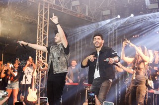 
                                    <a style='margin-left: 5px;' class='btn btn-xs btn-social btn-facebook' href='https://www.facebook.com/sharer/sharer.php?u=https://www.galeramix.com.br/imagem/a117/800-800-90/conteudo/site_galerias/117/00000000000000000000000000000000000000.jpg' rel='popup' data-width='500' data-height='400'><i class='fa fa-facebook'></i>Compartilhar <span class='hidden-xs'>no Facebook</span>
                                </a> 
                                <a class='btn btn-default btn-xs' target='_blank' href='imagem/a117/800-800-90/conteudo/site_galerias/117/00000000000000000000000000000000000000.jpg'>
                                    <span class='glyphicon glyphicon-cloud-download'></span> Salvar
                                </a>
                                