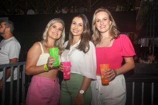 
<a style='margin-left: 5px;' class='btn btn-xs btn-social btn-facebook' href='https://www.facebook.com/sharer/sharer.php?u=https://www.galeramix.com.br/imagem/a117/800-800-90/conteudo/site_galerias/117/costelaco-junior-seco-2022-galera-mix-103.jpg' rel='popup' data-width='500' data-height='400'><i class='fa fa-facebook'></i>Compartilhar <span class='hidden-xs'>no Facebook</span>
</a> 
<a class='btn btn-default btn-xs' target='_blank' href='imagem/a117/800-800-90/conteudo/site_galerias/117/costelaco-junior-seco-2022-galera-mix-103.jpg'>
<span class='glyphicon glyphicon-cloud-download'></span> Salvar
</a>
