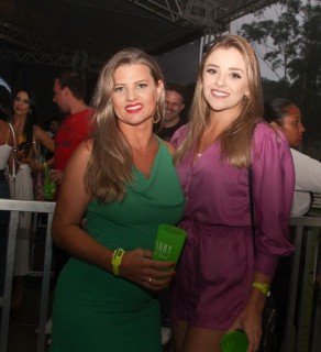 
<a style='margin-left: 5px;' class='btn btn-xs btn-social btn-facebook' href='https://www.facebook.com/sharer/sharer.php?u=https://www.galeramix.com.br/imagem/a117/800-800-90/conteudo/site_galerias/117/costelaco-junior-seco-2022-galera-mix-106.jpg' rel='popup' data-width='500' data-height='400'><i class='fa fa-facebook'></i>Compartilhar <span class='hidden-xs'>no Facebook</span>
</a> 
<a class='btn btn-default btn-xs' target='_blank' href='imagem/a117/800-800-90/conteudo/site_galerias/117/costelaco-junior-seco-2022-galera-mix-106.jpg'>
<span class='glyphicon glyphicon-cloud-download'></span> Salvar
</a>
