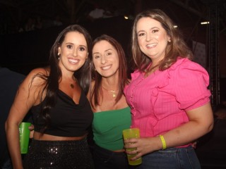 
<a style='margin-left: 5px;' class='btn btn-xs btn-social btn-facebook' href='https://www.facebook.com/sharer/sharer.php?u=https://www.galeramix.com.br/imagem/a117/800-800-90/conteudo/site_galerias/117/costelaco-junior-seco-2022-galera-mix-112.jpg' rel='popup' data-width='500' data-height='400'><i class='fa fa-facebook'></i>Compartilhar <span class='hidden-xs'>no Facebook</span>
</a> 
<a class='btn btn-default btn-xs' target='_blank' href='imagem/a117/800-800-90/conteudo/site_galerias/117/costelaco-junior-seco-2022-galera-mix-112.jpg'>
<span class='glyphicon glyphicon-cloud-download'></span> Salvar
</a>
