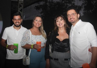 
<a style='margin-left: 5px;' class='btn btn-xs btn-social btn-facebook' href='https://www.facebook.com/sharer/sharer.php?u=https://www.galeramix.com.br/imagem/a117/800-800-90/conteudo/site_galerias/117/costelaco-junior-seco-2022-galera-mix-120.jpg' rel='popup' data-width='500' data-height='400'><i class='fa fa-facebook'></i>Compartilhar <span class='hidden-xs'>no Facebook</span>
</a> 
<a class='btn btn-default btn-xs' target='_blank' href='imagem/a117/800-800-90/conteudo/site_galerias/117/costelaco-junior-seco-2022-galera-mix-120.jpg'>
<span class='glyphicon glyphicon-cloud-download'></span> Salvar
</a>
