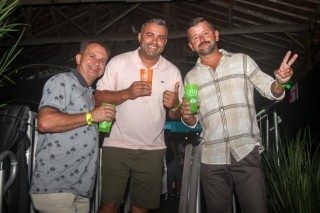 
<a style='margin-left: 5px;' class='btn btn-xs btn-social btn-facebook' href='https://www.facebook.com/sharer/sharer.php?u=https://www.galeramix.com.br/imagem/a117/800-800-90/conteudo/site_galerias/117/costelaco-junior-seco-2022-galera-mix-130.jpg' rel='popup' data-width='500' data-height='400'><i class='fa fa-facebook'></i>Compartilhar <span class='hidden-xs'>no Facebook</span>
</a> 
<a class='btn btn-default btn-xs' target='_blank' href='imagem/a117/800-800-90/conteudo/site_galerias/117/costelaco-junior-seco-2022-galera-mix-130.jpg'>
<span class='glyphicon glyphicon-cloud-download'></span> Salvar
</a>
