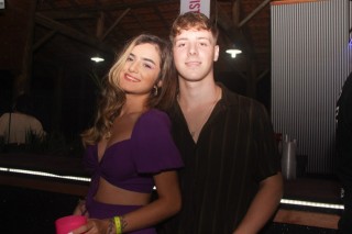 
<a style='margin-left: 5px;' class='btn btn-xs btn-social btn-facebook' href='https://www.facebook.com/sharer/sharer.php?u=https://www.galeramix.com.br/imagem/a117/800-800-90/conteudo/site_galerias/117/costelaco-junior-seco-2022-galera-mix-142.jpg' rel='popup' data-width='500' data-height='400'><i class='fa fa-facebook'></i>Compartilhar <span class='hidden-xs'>no Facebook</span>
</a> 
<a class='btn btn-default btn-xs' target='_blank' href='imagem/a117/800-800-90/conteudo/site_galerias/117/costelaco-junior-seco-2022-galera-mix-142.jpg'>
<span class='glyphicon glyphicon-cloud-download'></span> Salvar
</a>
