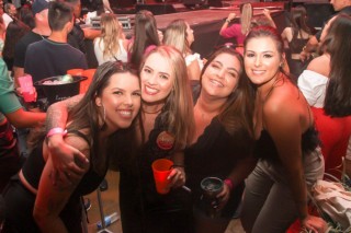 
<a style='margin-left: 5px;' class='btn btn-xs btn-social btn-facebook' href='https://www.facebook.com/sharer/sharer.php?u=https://www.galeramix.com.br/imagem/a117/800-800-90/conteudo/site_galerias/117/costelaco-junior-seco-2022-galera-mix-160.jpg' rel='popup' data-width='500' data-height='400'><i class='fa fa-facebook'></i>Compartilhar <span class='hidden-xs'>no Facebook</span>
</a> 
<a class='btn btn-default btn-xs' target='_blank' href='imagem/a117/800-800-90/conteudo/site_galerias/117/costelaco-junior-seco-2022-galera-mix-160.jpg'>
<span class='glyphicon glyphicon-cloud-download'></span> Salvar
</a>
