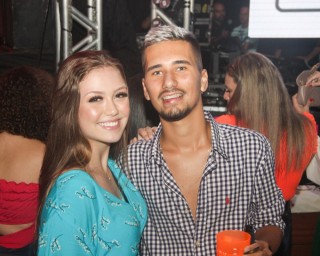 
<a style='margin-left: 5px;' class='btn btn-xs btn-social btn-facebook' href='https://www.facebook.com/sharer/sharer.php?u=https://www.galeramix.com.br/imagem/a117/800-800-90/conteudo/site_galerias/117/costelaco-junior-seco-2022-galera-mix-163.jpg' rel='popup' data-width='500' data-height='400'><i class='fa fa-facebook'></i>Compartilhar <span class='hidden-xs'>no Facebook</span>
</a> 
<a class='btn btn-default btn-xs' target='_blank' href='imagem/a117/800-800-90/conteudo/site_galerias/117/costelaco-junior-seco-2022-galera-mix-163.jpg'>
<span class='glyphicon glyphicon-cloud-download'></span> Salvar
</a>
