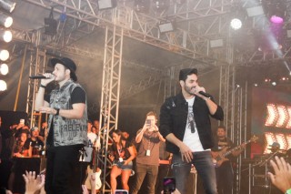 
<a style='margin-left: 5px;' class='btn btn-xs btn-social btn-facebook' href='https://www.facebook.com/sharer/sharer.php?u=https://www.galeramix.com.br/imagem/a117/800-800-90/conteudo/site_galerias/117/costelaco-junior-seco-2022-galera-mix-187.jpg' rel='popup' data-width='500' data-height='400'><i class='fa fa-facebook'></i>Compartilhar <span class='hidden-xs'>no Facebook</span>
</a> 
<a class='btn btn-default btn-xs' target='_blank' href='imagem/a117/800-800-90/conteudo/site_galerias/117/costelaco-junior-seco-2022-galera-mix-187.jpg'>
<span class='glyphicon glyphicon-cloud-download'></span> Salvar
</a>
