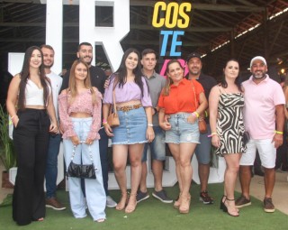 
<a style='margin-left: 5px;' class='btn btn-xs btn-social btn-facebook' href='https://www.facebook.com/sharer/sharer.php?u=https://www.galeramix.com.br/imagem/a117/800-800-90/conteudo/site_galerias/117/costelaco-junior-seco-2022-galera-mix-20.jpg' rel='popup' data-width='500' data-height='400'><i class='fa fa-facebook'></i>Compartilhar <span class='hidden-xs'>no Facebook</span>
</a> 
<a class='btn btn-default btn-xs' target='_blank' href='imagem/a117/800-800-90/conteudo/site_galerias/117/costelaco-junior-seco-2022-galera-mix-20.jpg'>
<span class='glyphicon glyphicon-cloud-download'></span> Salvar
</a>
