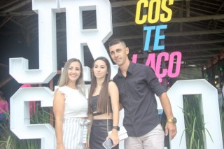 
<a style='margin-left: 5px;' class='btn btn-xs btn-social btn-facebook' href='https://www.facebook.com/sharer/sharer.php?u=https://www.galeramix.com.br/imagem/a117/800-800-90/conteudo/site_galerias/117/costelaco-junior-seco-2022-galera-mix-218.jpg' rel='popup' data-width='500' data-height='400'><i class='fa fa-facebook'></i>Compartilhar <span class='hidden-xs'>no Facebook</span>
</a> 
<a class='btn btn-default btn-xs' target='_blank' href='imagem/a117/800-800-90/conteudo/site_galerias/117/costelaco-junior-seco-2022-galera-mix-218.jpg'>
<span class='glyphicon glyphicon-cloud-download'></span> Salvar
</a>
