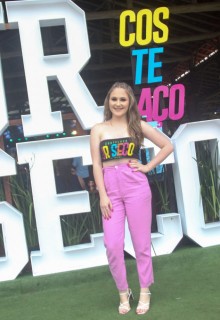 
<a style='margin-left: 5px;' class='btn btn-xs btn-social btn-facebook' href='https://www.facebook.com/sharer/sharer.php?u=https://www.galeramix.com.br/imagem/a117/800-800-90/conteudo/site_galerias/117/costelaco-junior-seco-2022-galera-mix-230.jpg' rel='popup' data-width='500' data-height='400'><i class='fa fa-facebook'></i>Compartilhar <span class='hidden-xs'>no Facebook</span>
</a> 
<a class='btn btn-default btn-xs' target='_blank' href='imagem/a117/800-800-90/conteudo/site_galerias/117/costelaco-junior-seco-2022-galera-mix-230.jpg'>
<span class='glyphicon glyphicon-cloud-download'></span> Salvar
</a>
