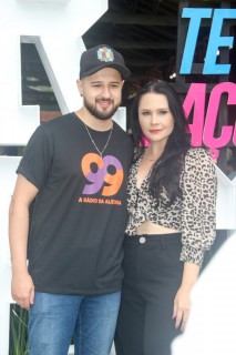 
<a style='margin-left: 5px;' class='btn btn-xs btn-social btn-facebook' href='https://www.facebook.com/sharer/sharer.php?u=https://www.galeramix.com.br/imagem/a117/800-800-90/conteudo/site_galerias/117/costelaco-junior-seco-2022-galera-mix-242.jpg' rel='popup' data-width='500' data-height='400'><i class='fa fa-facebook'></i>Compartilhar <span class='hidden-xs'>no Facebook</span>
</a> 
<a class='btn btn-default btn-xs' target='_blank' href='imagem/a117/800-800-90/conteudo/site_galerias/117/costelaco-junior-seco-2022-galera-mix-242.jpg'>
<span class='glyphicon glyphicon-cloud-download'></span> Salvar
</a>
