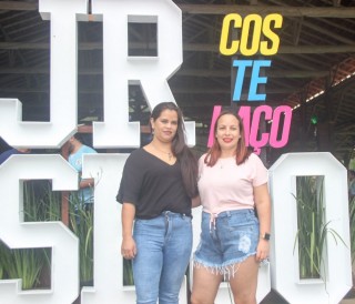 
<a style='margin-left: 5px;' class='btn btn-xs btn-social btn-facebook' href='https://www.facebook.com/sharer/sharer.php?u=https://www.galeramix.com.br/imagem/a117/800-800-90/conteudo/site_galerias/117/costelaco-junior-seco-2022-galera-mix-243.jpg' rel='popup' data-width='500' data-height='400'><i class='fa fa-facebook'></i>Compartilhar <span class='hidden-xs'>no Facebook</span>
</a> 
<a class='btn btn-default btn-xs' target='_blank' href='imagem/a117/800-800-90/conteudo/site_galerias/117/costelaco-junior-seco-2022-galera-mix-243.jpg'>
<span class='glyphicon glyphicon-cloud-download'></span> Salvar
</a>
