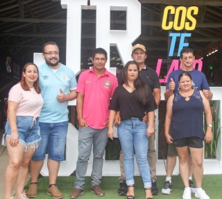 
<a style='margin-left: 5px;' class='btn btn-xs btn-social btn-facebook' href='https://www.facebook.com/sharer/sharer.php?u=https://www.galeramix.com.br/imagem/a117/800-800-90/conteudo/site_galerias/117/costelaco-junior-seco-2022-galera-mix-247.jpg' rel='popup' data-width='500' data-height='400'><i class='fa fa-facebook'></i>Compartilhar <span class='hidden-xs'>no Facebook</span>
</a> 
<a class='btn btn-default btn-xs' target='_blank' href='imagem/a117/800-800-90/conteudo/site_galerias/117/costelaco-junior-seco-2022-galera-mix-247.jpg'>
<span class='glyphicon glyphicon-cloud-download'></span> Salvar
</a>
