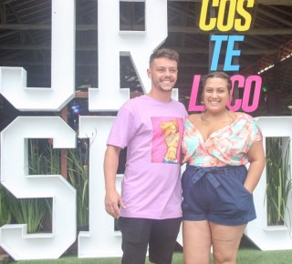 
<a style='margin-left: 5px;' class='btn btn-xs btn-social btn-facebook' href='https://www.facebook.com/sharer/sharer.php?u=https://www.galeramix.com.br/imagem/a117/800-800-90/conteudo/site_galerias/117/costelaco-junior-seco-2022-galera-mix-250.jpg' rel='popup' data-width='500' data-height='400'><i class='fa fa-facebook'></i>Compartilhar <span class='hidden-xs'>no Facebook</span>
</a> 
<a class='btn btn-default btn-xs' target='_blank' href='imagem/a117/800-800-90/conteudo/site_galerias/117/costelaco-junior-seco-2022-galera-mix-250.jpg'>
<span class='glyphicon glyphicon-cloud-download'></span> Salvar
</a>
