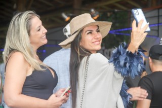 
<a style='margin-left: 5px;' class='btn btn-xs btn-social btn-facebook' href='https://www.facebook.com/sharer/sharer.php?u=https://www.galeramix.com.br/imagem/a117/800-800-90/conteudo/site_galerias/117/costelaco-junior-seco-2022-galera-mix-307.jpg' rel='popup' data-width='500' data-height='400'><i class='fa fa-facebook'></i>Compartilhar <span class='hidden-xs'>no Facebook</span>
</a> 
<a class='btn btn-default btn-xs' target='_blank' href='imagem/a117/800-800-90/conteudo/site_galerias/117/costelaco-junior-seco-2022-galera-mix-307.jpg'>
<span class='glyphicon glyphicon-cloud-download'></span> Salvar
</a>
