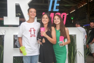 
<a style='margin-left: 5px;' class='btn btn-xs btn-social btn-facebook' href='https://www.facebook.com/sharer/sharer.php?u=https://www.galeramix.com.br/imagem/a117/800-800-90/conteudo/site_galerias/117/costelaco-junior-seco-2022-galera-mix-47.jpg' rel='popup' data-width='500' data-height='400'><i class='fa fa-facebook'></i>Compartilhar <span class='hidden-xs'>no Facebook</span>
</a> 
<a class='btn btn-default btn-xs' target='_blank' href='imagem/a117/800-800-90/conteudo/site_galerias/117/costelaco-junior-seco-2022-galera-mix-47.jpg'>
<span class='glyphicon glyphicon-cloud-download'></span> Salvar
</a>
