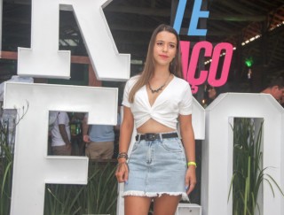 
<a style='margin-left: 5px;' class='btn btn-xs btn-social btn-facebook' href='https://www.facebook.com/sharer/sharer.php?u=https://www.galeramix.com.br/imagem/a117/800-800-90/conteudo/site_galerias/117/costelaco-junior-seco-2022-galera-mix-54.jpg' rel='popup' data-width='500' data-height='400'><i class='fa fa-facebook'></i>Compartilhar <span class='hidden-xs'>no Facebook</span>
</a> 
<a class='btn btn-default btn-xs' target='_blank' href='imagem/a117/800-800-90/conteudo/site_galerias/117/costelaco-junior-seco-2022-galera-mix-54.jpg'>
<span class='glyphicon glyphicon-cloud-download'></span> Salvar
</a>
