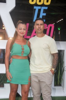 
<a style='margin-left: 5px;' class='btn btn-xs btn-social btn-facebook' href='https://www.facebook.com/sharer/sharer.php?u=https://www.galeramix.com.br/imagem/a117/800-800-90/conteudo/site_galerias/117/costelaco-junior-seco-2022-galera-mix-72.jpg' rel='popup' data-width='500' data-height='400'><i class='fa fa-facebook'></i>Compartilhar <span class='hidden-xs'>no Facebook</span>
</a> 
<a class='btn btn-default btn-xs' target='_blank' href='imagem/a117/800-800-90/conteudo/site_galerias/117/costelaco-junior-seco-2022-galera-mix-72.jpg'>
<span class='glyphicon glyphicon-cloud-download'></span> Salvar
</a>
