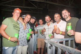 
<a style='margin-left: 5px;' class='btn btn-xs btn-social btn-facebook' href='https://www.facebook.com/sharer/sharer.php?u=https://www.galeramix.com.br/imagem/a117/800-800-90/conteudo/site_galerias/117/costelaco-junior-seco-2022-galera-mix-88.jpg' rel='popup' data-width='500' data-height='400'><i class='fa fa-facebook'></i>Compartilhar <span class='hidden-xs'>no Facebook</span>
</a> 
<a class='btn btn-default btn-xs' target='_blank' href='imagem/a117/800-800-90/conteudo/site_galerias/117/costelaco-junior-seco-2022-galera-mix-88.jpg'>
<span class='glyphicon glyphicon-cloud-download'></span> Salvar
</a>
