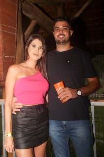 
<a style='margin-left: 5px;' class='btn btn-xs btn-social btn-facebook' href='https://www.facebook.com/sharer/sharer.php?u=https://www.galeramix.com.br/imagem/a117/800-800-90/conteudo/site_galerias/117/costelaco-junior-seco-2022-galera-mix-99.jpg' rel='popup' data-width='500' data-height='400'><i class='fa fa-facebook'></i>Compartilhar <span class='hidden-xs'>no Facebook</span>
</a> 
<a class='btn btn-default btn-xs' target='_blank' href='imagem/a117/800-800-90/conteudo/site_galerias/117/costelaco-junior-seco-2022-galera-mix-99.jpg'>
<span class='glyphicon glyphicon-cloud-download'></span> Salvar
</a>
