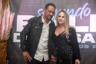 
                            <a style='margin-left: 5px;' class='btn btn-xs btn-social btn-facebook' href='https://www.facebook.com/sharer/sharer.php?u=https://www.galeramix.com.br/imagem/a118/800-800-90/conteudo/site_galerias/118/0012.jpg' rel='popup' data-width='500' data-height='400'><i class='fa fa-facebook'></i>Compartilhar <span class='hidden-xs'>no Facebook</span>
                        </a> 
                        <a class='btn btn-default btn-xs' target='_blank' href='imagem/a118/800-800-90/conteudo/site_galerias/118/0012.jpg'>
                            <span class='glyphicon glyphicon-cloud-download'></span> Salvar
                        </a>
                        