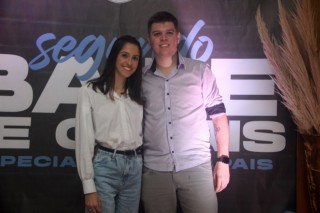 
                    <a style='margin-left: 5px;' class='btn btn-xs btn-social btn-facebook' href='https://www.facebook.com/sharer/sharer.php?u=https://www.galeramix.com.br/imagem/a118/800-800-90/conteudo/site_galerias/118/0019.jpg' rel='popup' data-width='500' data-height='400'><i class='fa fa-facebook'></i>Compartilhar <span class='hidden-xs'>no Facebook</span>
                </a> 
                <a class='btn btn-default btn-xs' target='_blank' href='imagem/a118/800-800-90/conteudo/site_galerias/118/0019.jpg'>
                    <span class='glyphicon glyphicon-cloud-download'></span> Salvar
                </a>
                