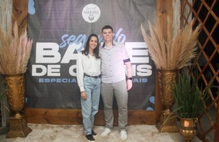 
                <a style='margin-left: 5px;' class='btn btn-xs btn-social btn-facebook' href='https://www.facebook.com/sharer/sharer.php?u=https://www.galeramix.com.br/imagem/a118/800-800-90/conteudo/site_galerias/118/0020.jpg' rel='popup' data-width='500' data-height='400'><i class='fa fa-facebook'></i>Compartilhar <span class='hidden-xs'>no Facebook</span>
            </a> 
            <a class='btn btn-default btn-xs' target='_blank' href='imagem/a118/800-800-90/conteudo/site_galerias/118/0020.jpg'>
                <span class='glyphicon glyphicon-cloud-download'></span> Salvar
            </a>
            