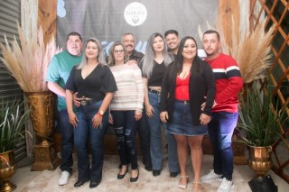 
<a style='margin-left: 5px;' class='btn btn-xs btn-social btn-facebook' href='https://www.facebook.com/sharer/sharer.php?u=https://www.galeramix.com.br/imagem/a118/800-800-90/conteudo/site_galerias/118/0029.jpg' rel='popup' data-width='500' data-height='400'><i class='fa fa-facebook'></i>Compartilhar <span class='hidden-xs'>no Facebook</span>
</a> 
<a class='btn btn-default btn-xs' target='_blank' href='imagem/a118/800-800-90/conteudo/site_galerias/118/0029.jpg'>
<span class='glyphicon glyphicon-cloud-download'></span> Salvar
</a>
