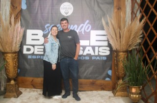 
<a style='margin-left: 5px;' class='btn btn-xs btn-social btn-facebook' href='https://www.facebook.com/sharer/sharer.php?u=https://www.galeramix.com.br/imagem/a118/800-800-90/conteudo/site_galerias/118/003.jpg' rel='popup' data-width='500' data-height='400'><i class='fa fa-facebook'></i>Compartilhar <span class='hidden-xs'>no Facebook</span>
</a> 
<a class='btn btn-default btn-xs' target='_blank' href='imagem/a118/800-800-90/conteudo/site_galerias/118/003.jpg'>
<span class='glyphicon glyphicon-cloud-download'></span> Salvar
</a>
