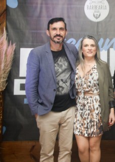 
<a style='margin-left: 5px;' class='btn btn-xs btn-social btn-facebook' href='https://www.facebook.com/sharer/sharer.php?u=https://www.galeramix.com.br/imagem/a118/800-800-90/conteudo/site_galerias/118/0039.jpg' rel='popup' data-width='500' data-height='400'><i class='fa fa-facebook'></i>Compartilhar <span class='hidden-xs'>no Facebook</span>
</a> 
<a class='btn btn-default btn-xs' target='_blank' href='imagem/a118/800-800-90/conteudo/site_galerias/118/0039.jpg'>
<span class='glyphicon glyphicon-cloud-download'></span> Salvar
</a>
